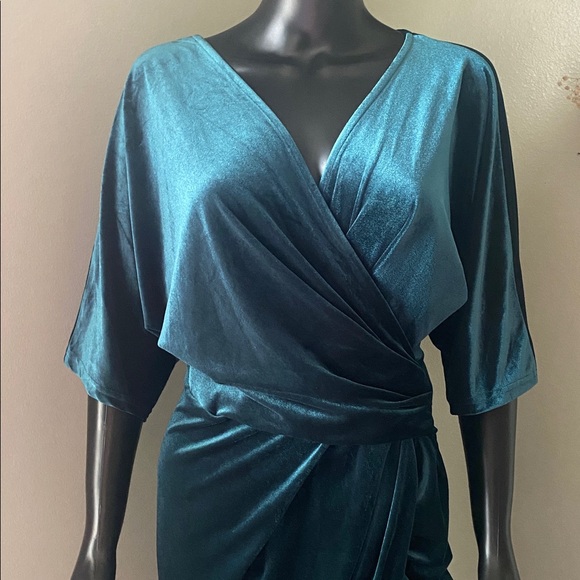 Baltic Born Deep Rich & Bold Emerald Dress - Picture 2 of 9